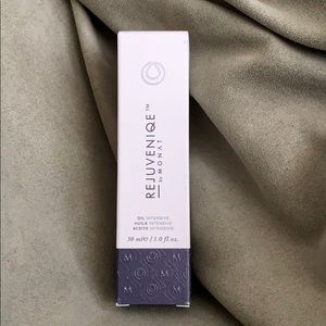 REJUVENIQUE by Monat